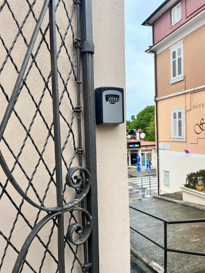 Apartman Kamala Pula Exterior foto