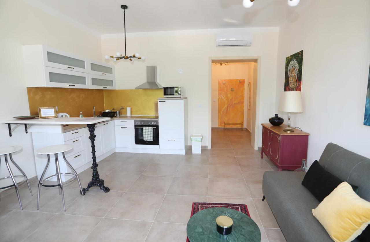 Apartman Kamala Pula Exterior foto
